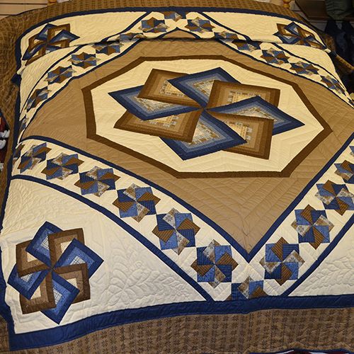 spin-star-quilt-queen-family-farm-handcrafts