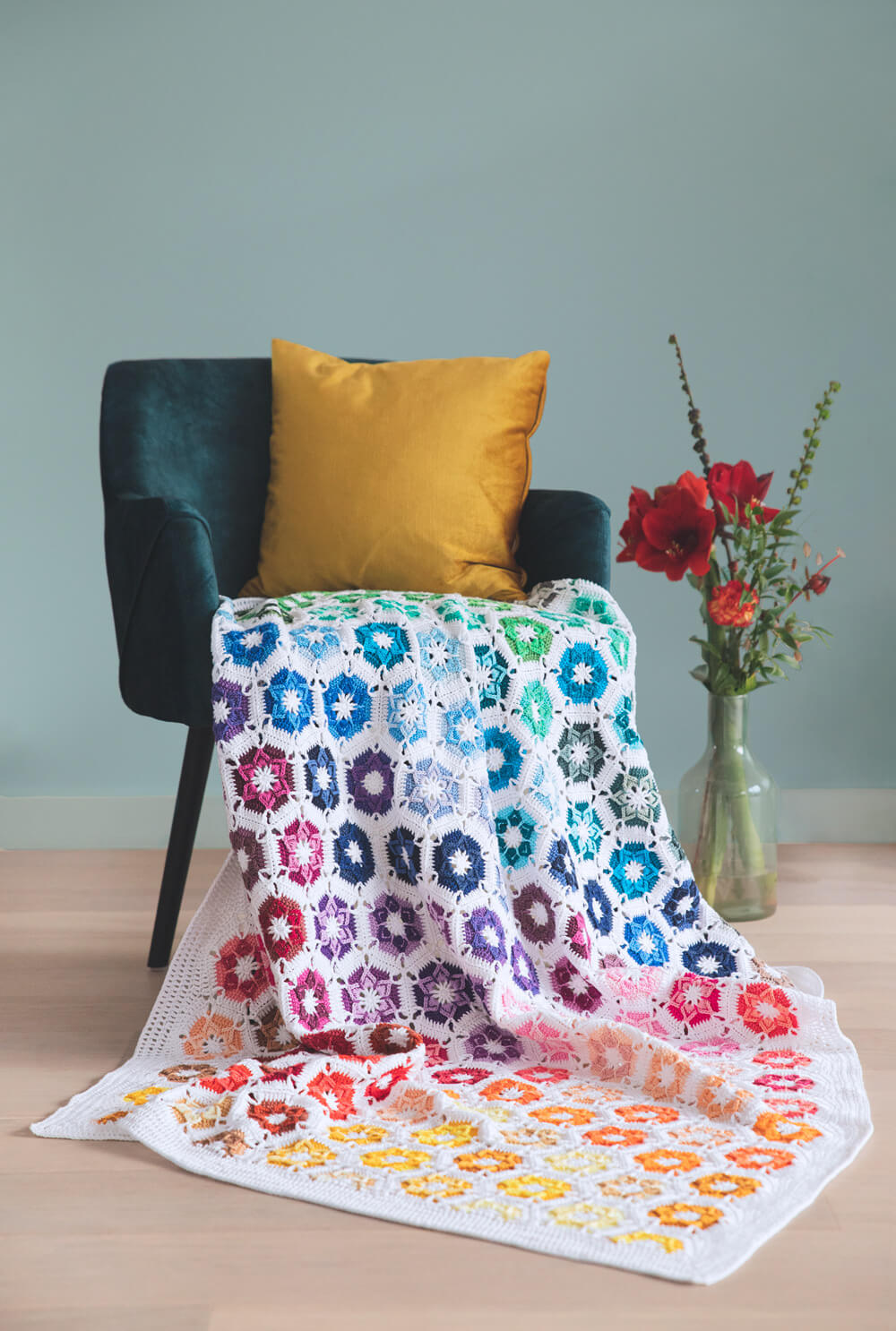 Noëlle Hexagon Flower Blanket Crochet - Love Quilting Online
