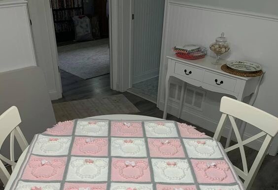 Crochet Baby Blanket with Minnie